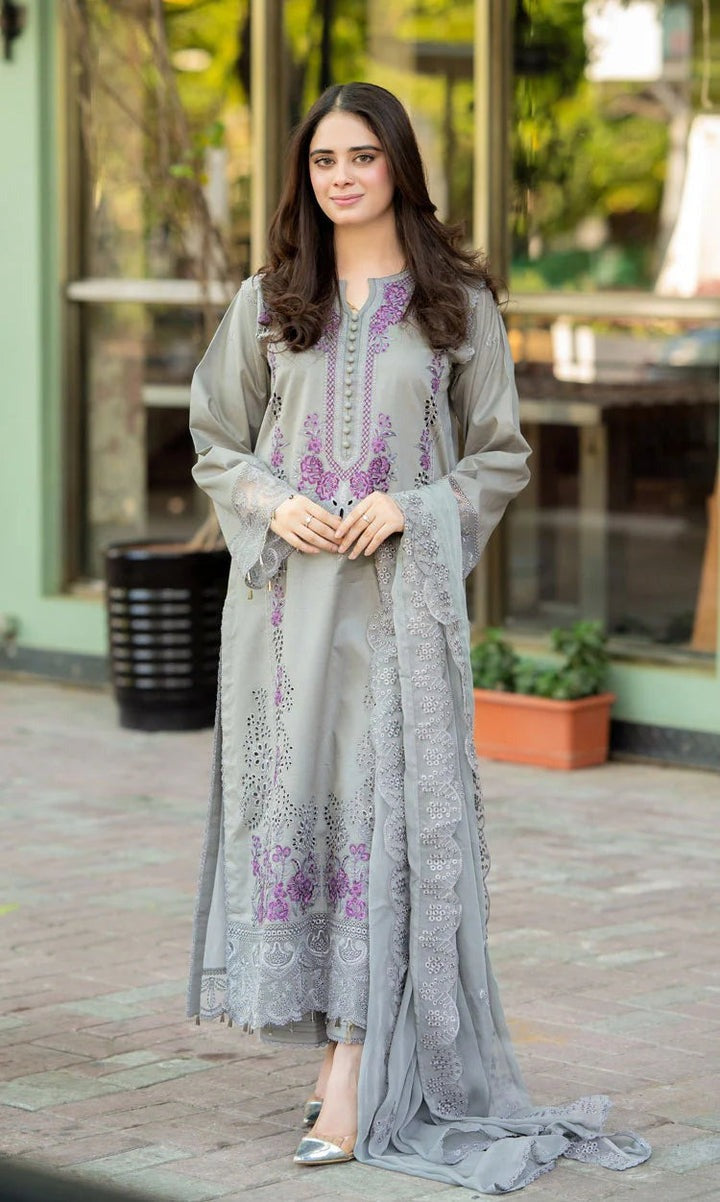 Mushq Winter 3 Piece Dhanak ChickenKari Embroidered Dress with Chiffon Emb Duppata WC1126
