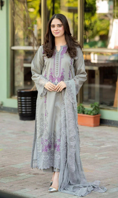Mushq Winter 3 Piece Dhanak ChickenKari Embroidered Dress with Chiffon Emb Duppata WC1126
