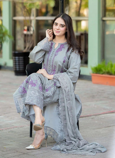 Mushq Winter 3 Piece Dhanak ChickenKari Embroidered Dress with Chiffon Emb Duppata WC1126