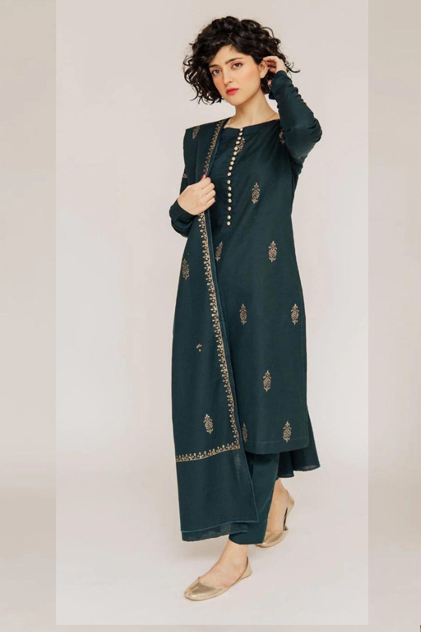 Sapphire Winter 3 Piece Dhannak Embroidered Suit with Dhanak Embroidered Shawll WC566