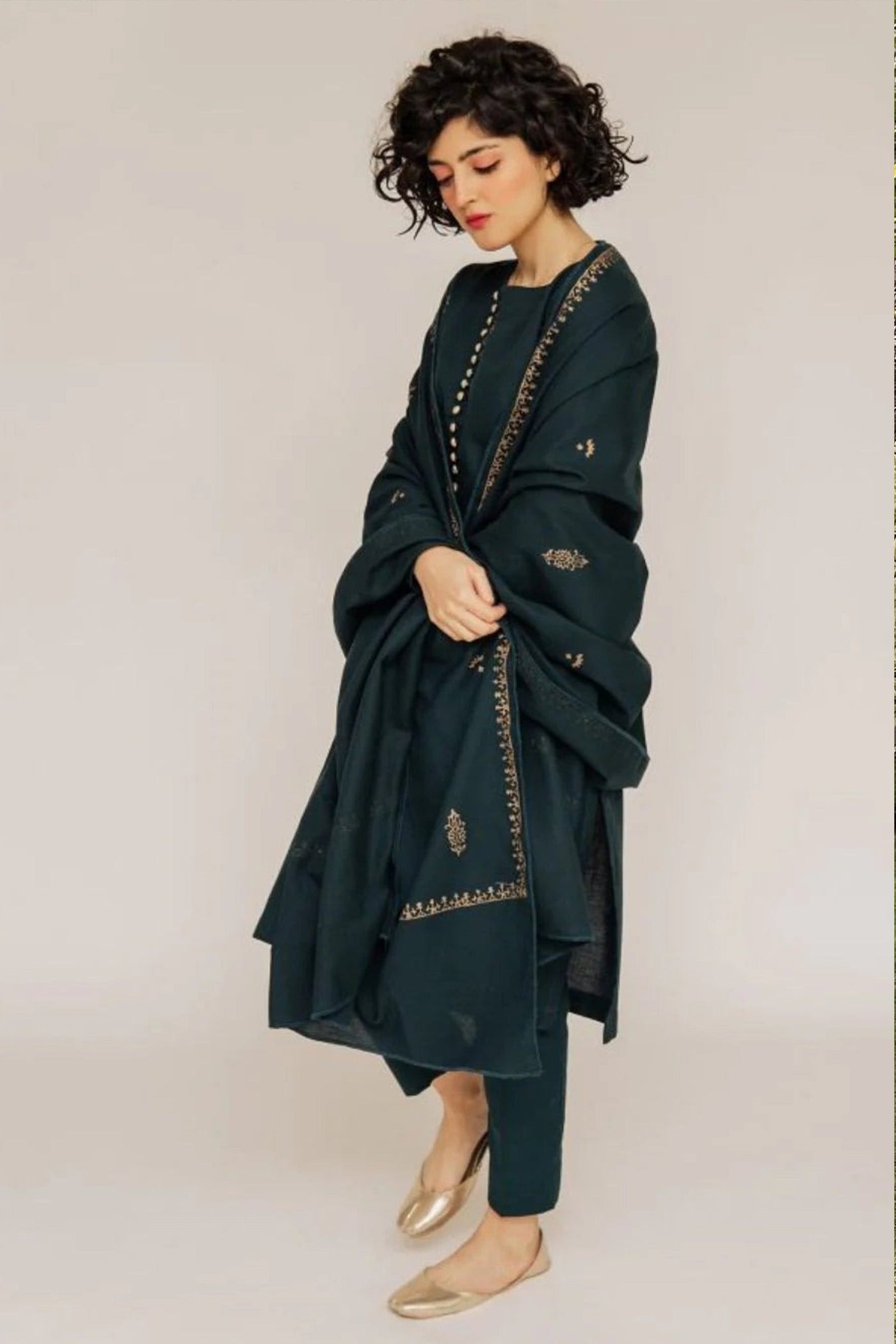 Sapphire Winter 3 Piece Dhannak Embroidered Suit with Dhanak Embroidered Shawll WC566