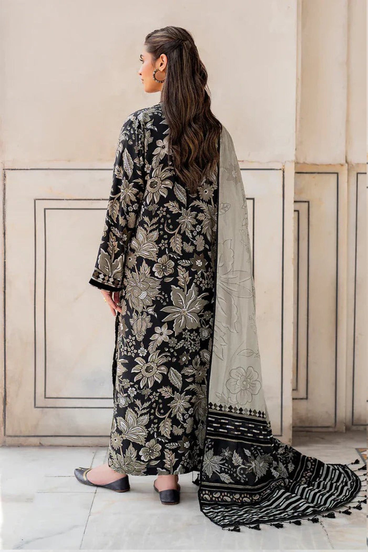 Baroque Winter 3 Piece Karandi Printed Dress with Karandi Dupata WC950