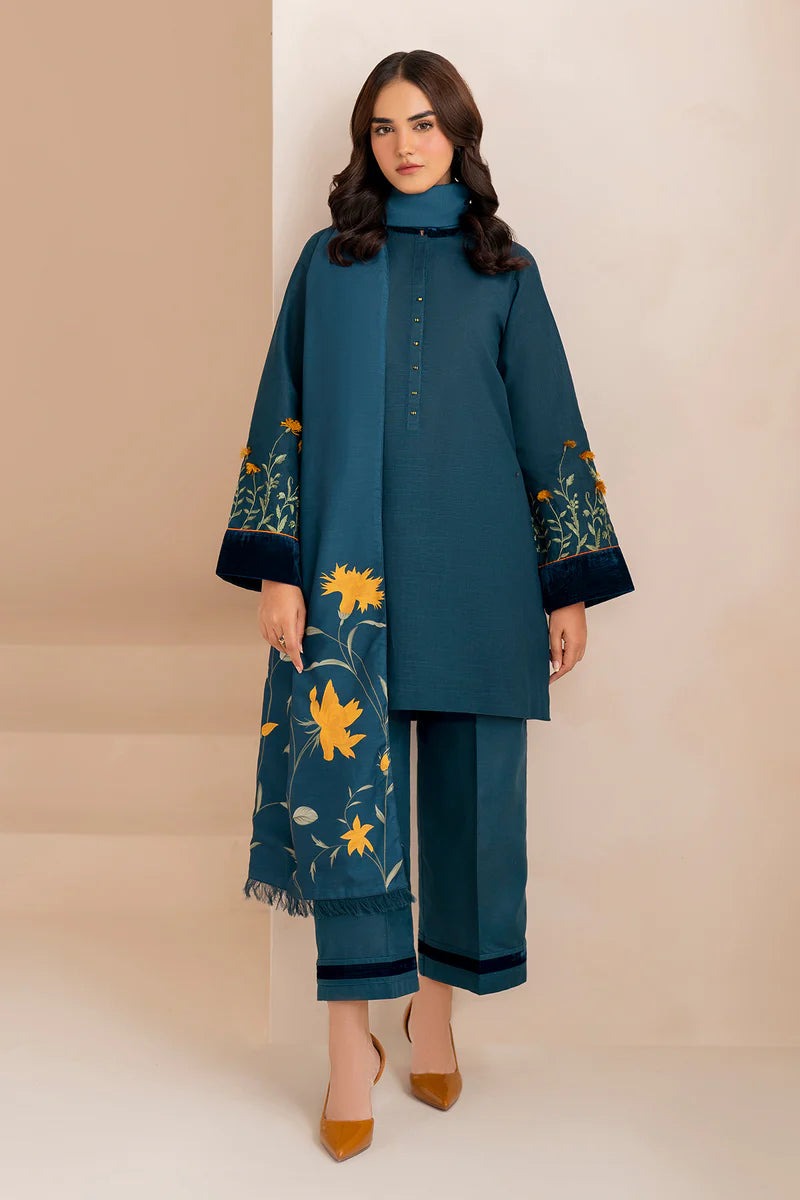 Unstitched Winter Baroque Embroidered Dhanak Suite 3PC