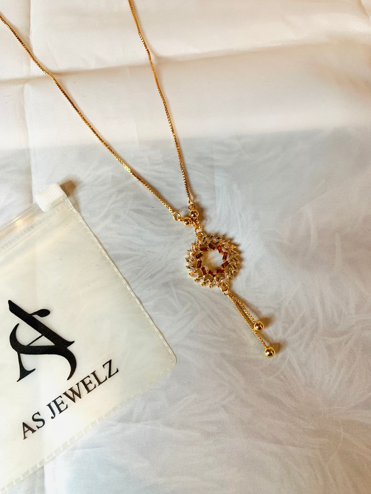 Locket Set Circular with dangling chain drops