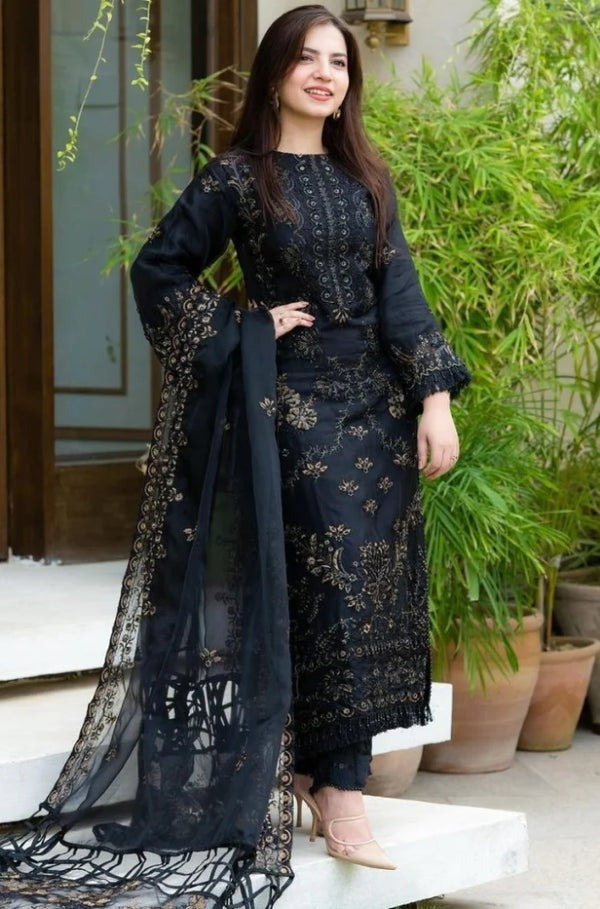 Embroidered Lawn Suit With Chiffon Embroidered Dupatta 3 Piece WC005